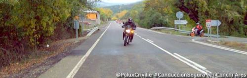 PoluxCriville-Via-Conchi_Ares-intermitentes-cambio-sentido-conduccion-segura-moto