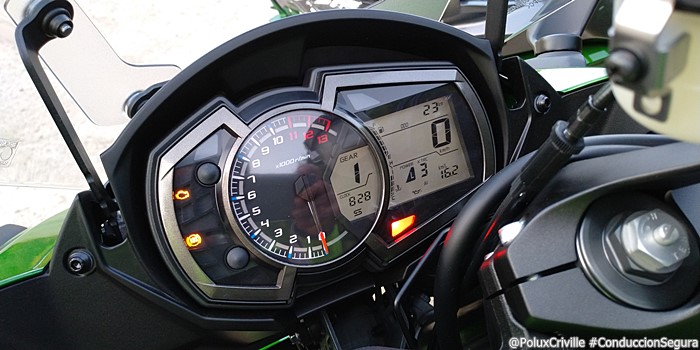PoluxCriville-Entrega-Kawasaki-z1000sx-tourer-conduccion-segura-moto (5)